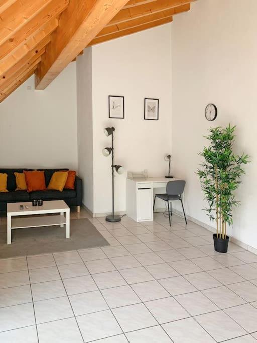 Charming Penthouse With Veranda In The Center Of Brigue Extérieur photo