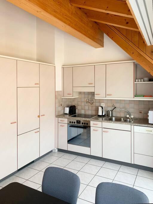 Charming Penthouse With Veranda In The Center Of Brigue Extérieur photo